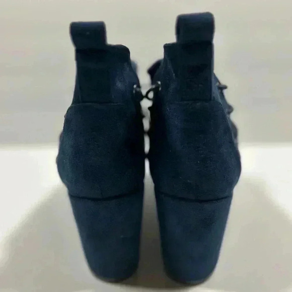 NIB!Love Athena-Navy Faux Suede Relaxed  Lace Up Detail Chunky Heel Size 9 - Picture 5 of 10